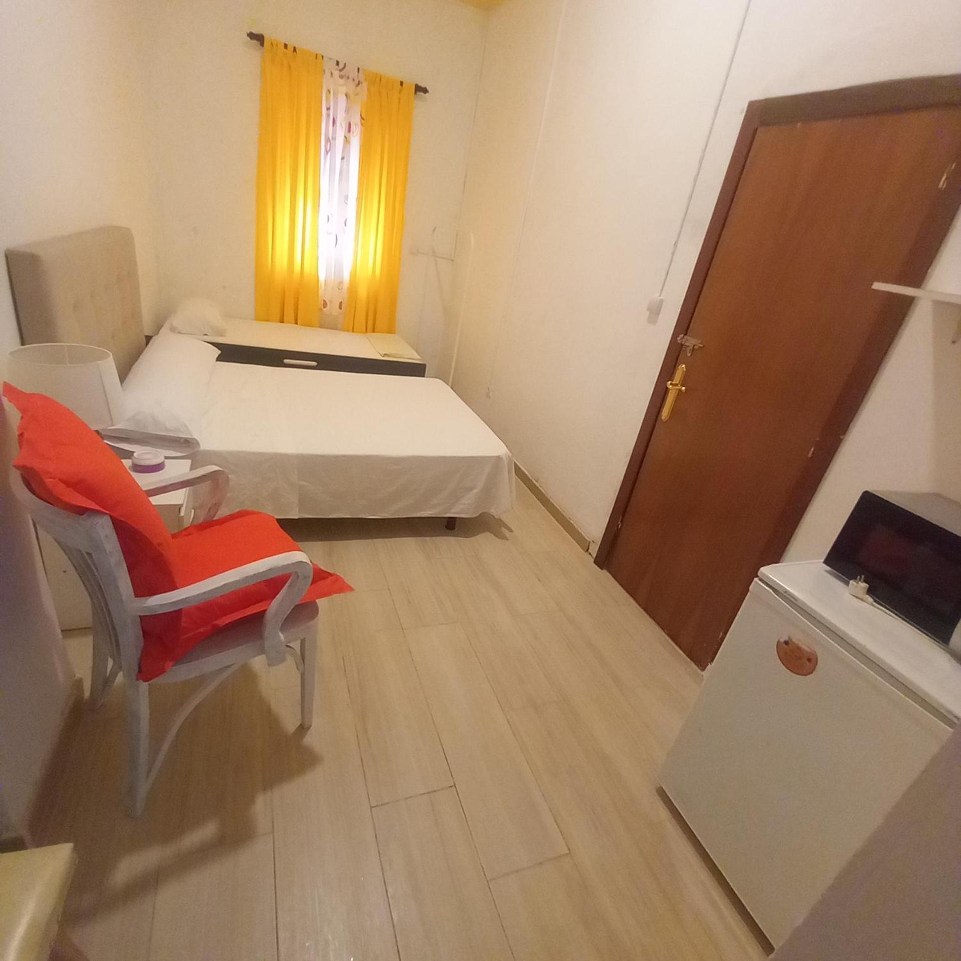 Aurora Room With Private Bathroom Alicante Exterior photo
